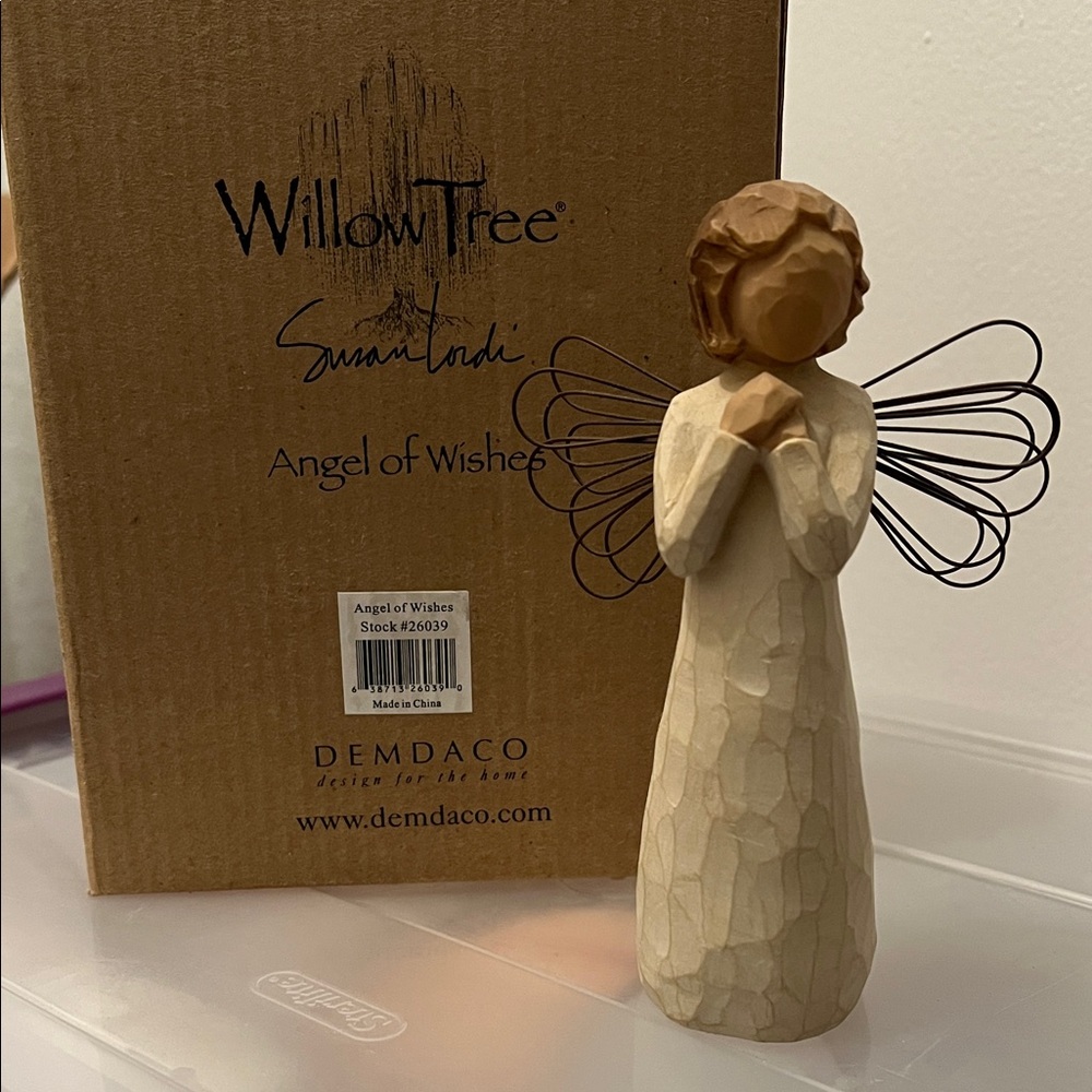 Willow Tree Angel Figurine - Cream & Tan